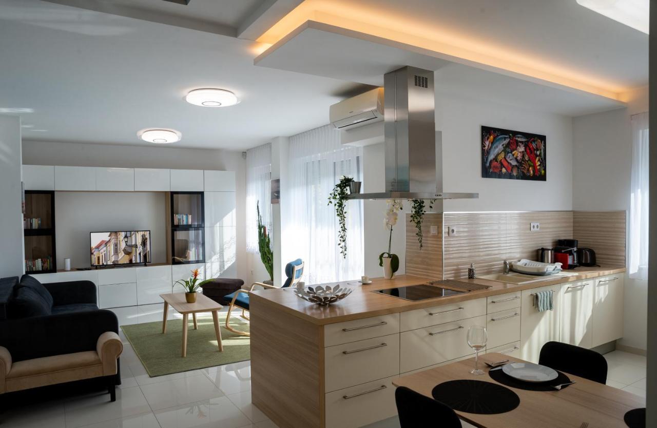 Sunshine Apartman With Free Parking Дьёр Экстерьер фото